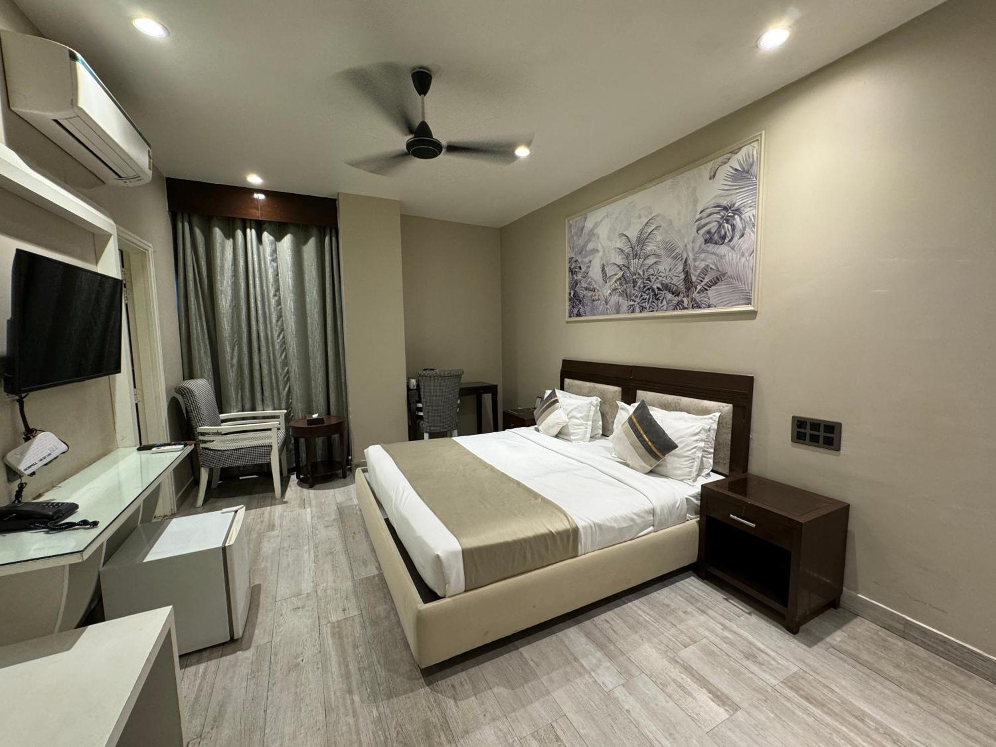 Skon Boutique By Orion Hotels Neu-Delhi Exterior foto